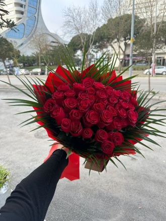 41 Adet Kırmızı Gülden Buket