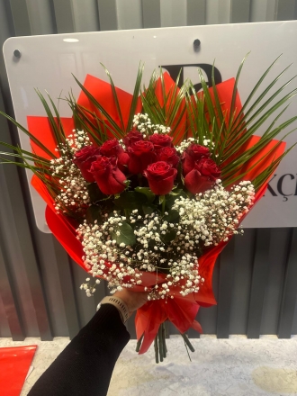 10 Adet Kırmızı Gülden Buket